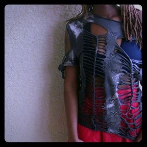 Gray T-shirt cut out and braided